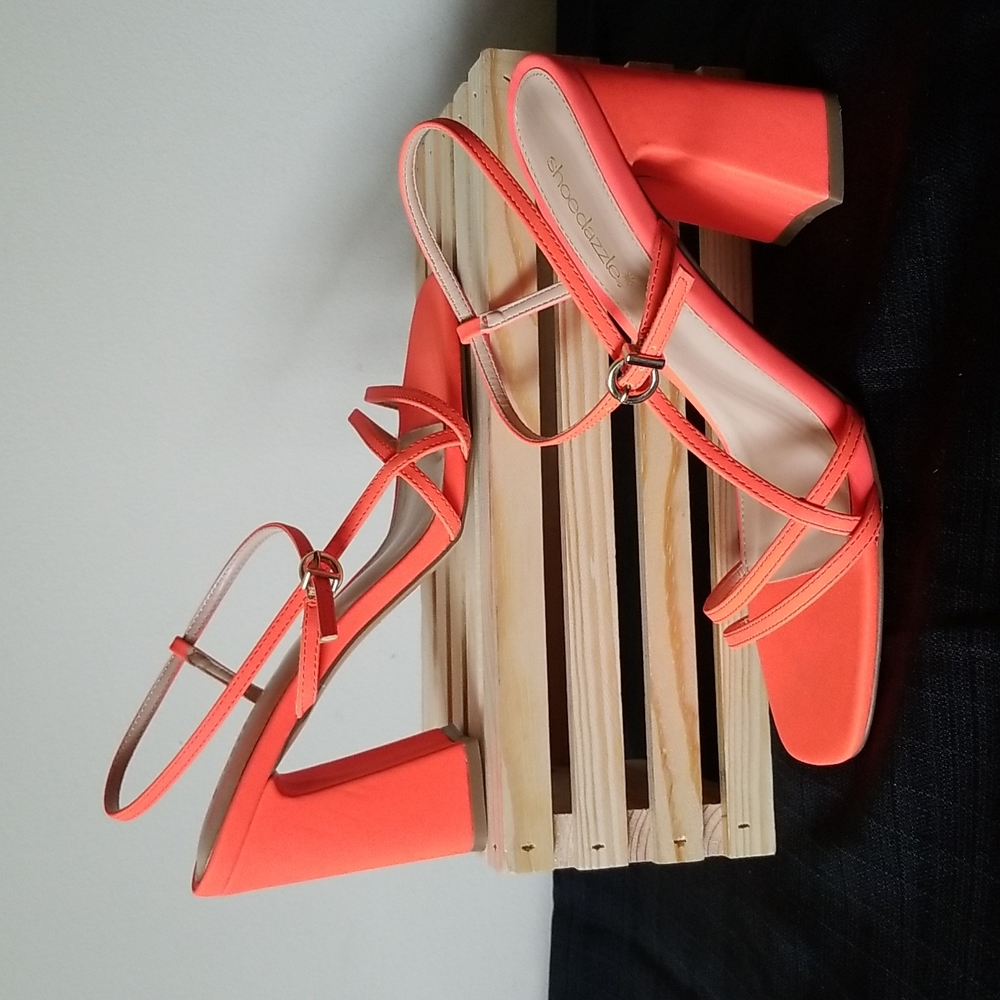 Shoedazzle Galiene minimalist heeled sandal